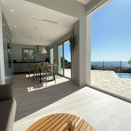 Finca Vista 6 Bedrooms Modern Villa In Marbella *